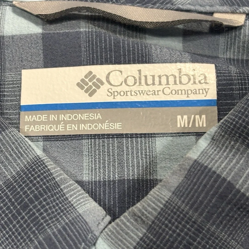 Columbia Button Up Shirt Mens Medium Blue Plaid Performance Stretch Lightweight